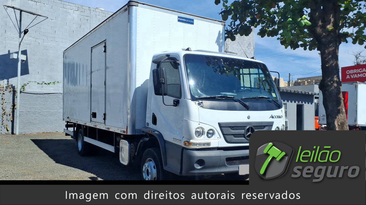 LOTE 100 MERCEDES-BENZ ACCELO 1016 CE 4X2 2021/2021