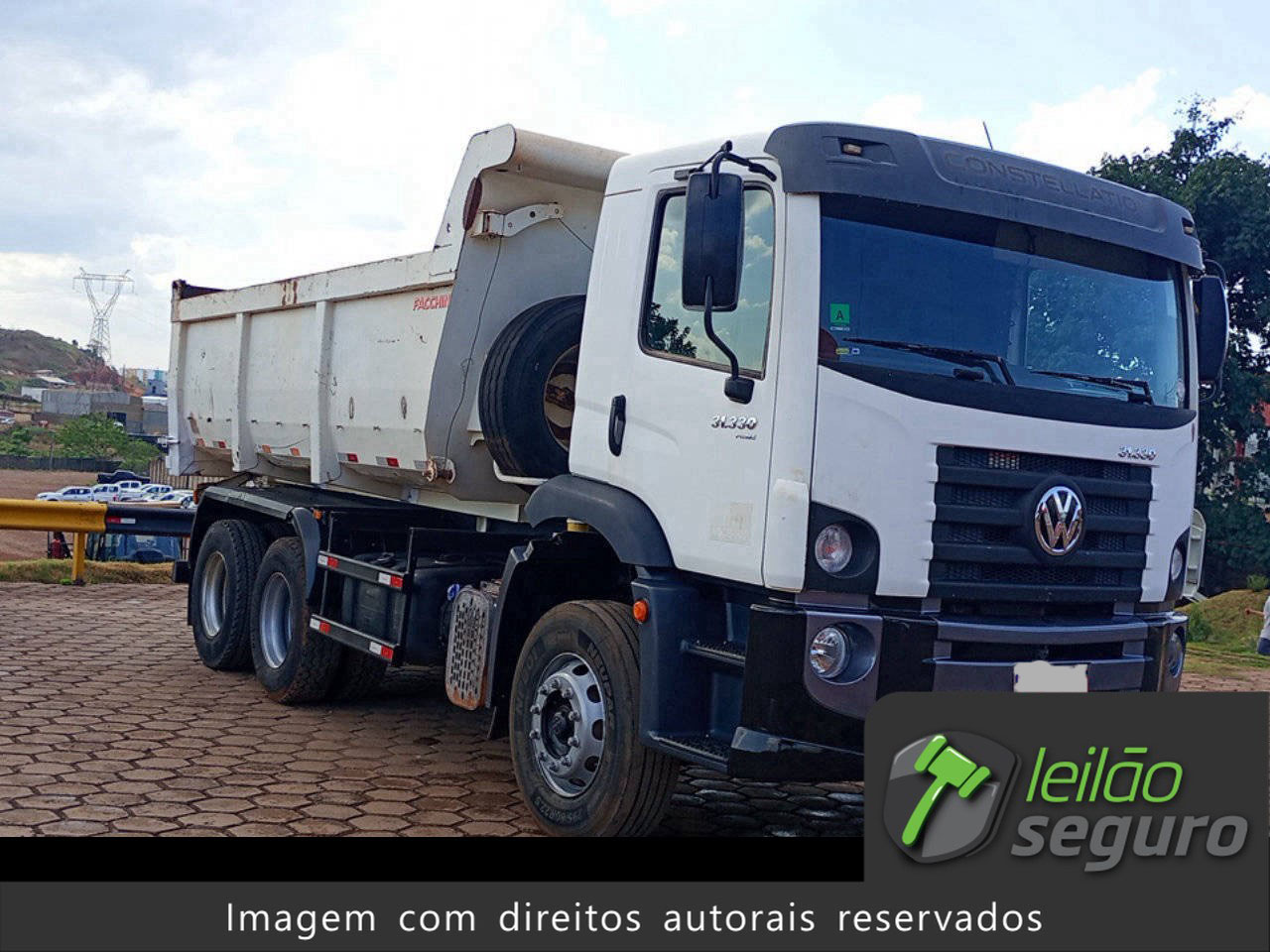 LOTE 124 VOLKSWAGEN 31.330 E CONSTEL. 6X4 6X2 2020/2021