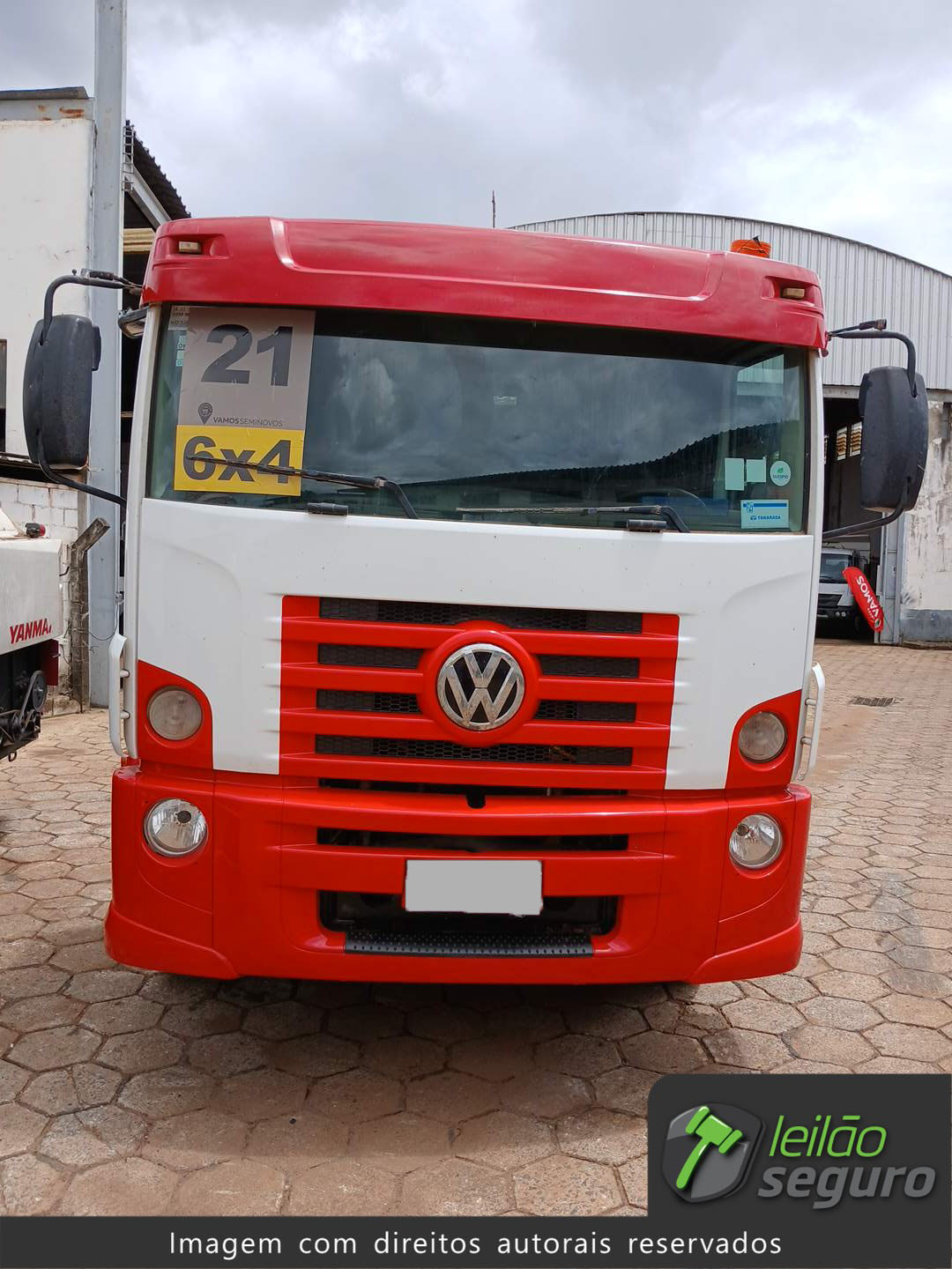 LOTE 140 VOLKSWAGEN 31.330 E CONSTEL. 6X4 2020/2021