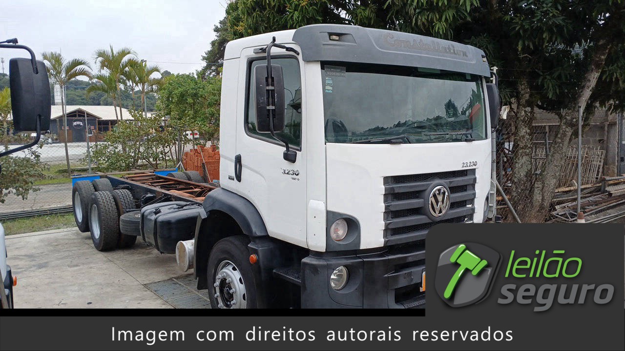 LOTE 145 VOLKSWAGEN 23.230 CRM 6X2 2019/2020