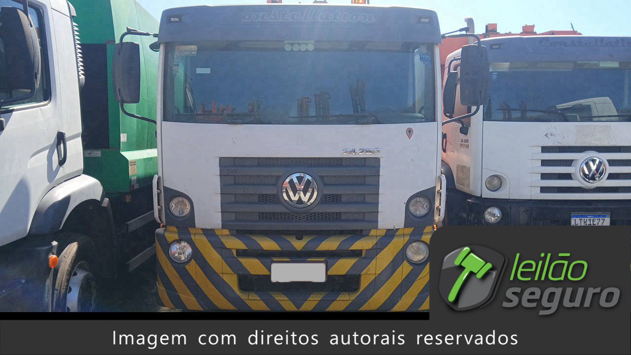 LOTE 012 VOLKSWAGEN 24.280 E CONSTEL. 6X2 2019/2020