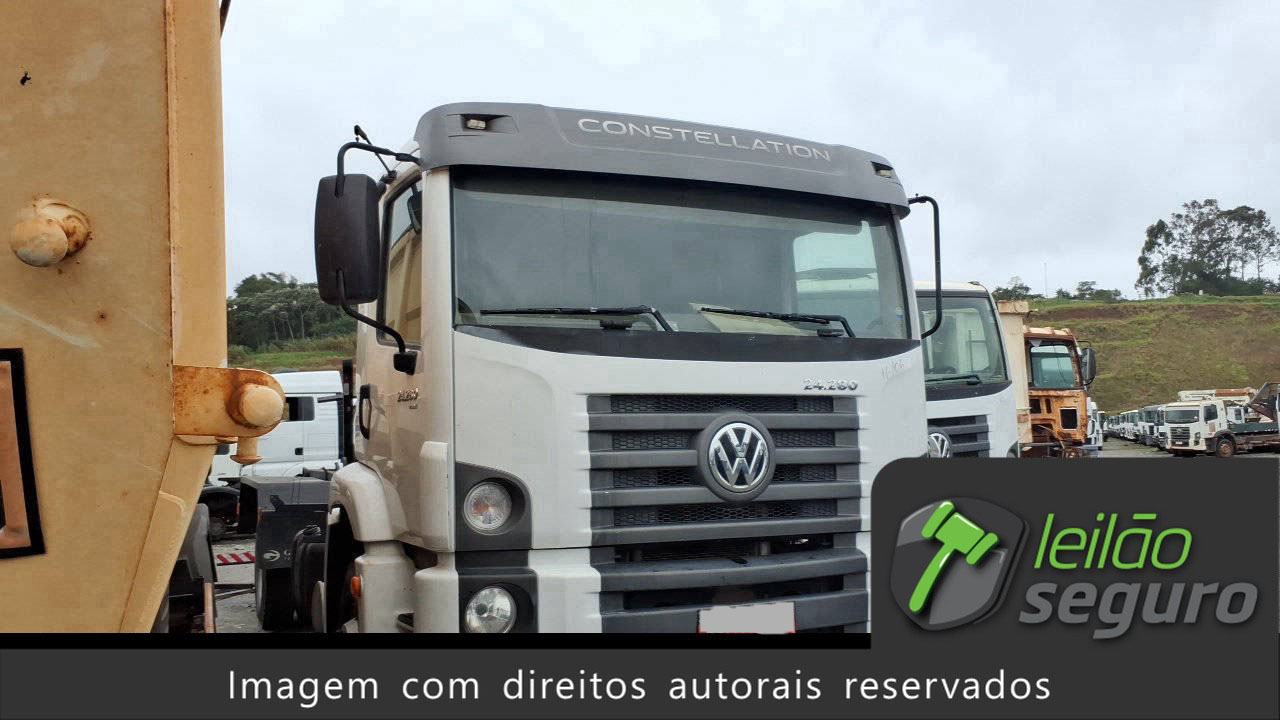 LOTE 006 VOLKSWAGEN 24.280 E CONSTEL. 6X2 2021/2022