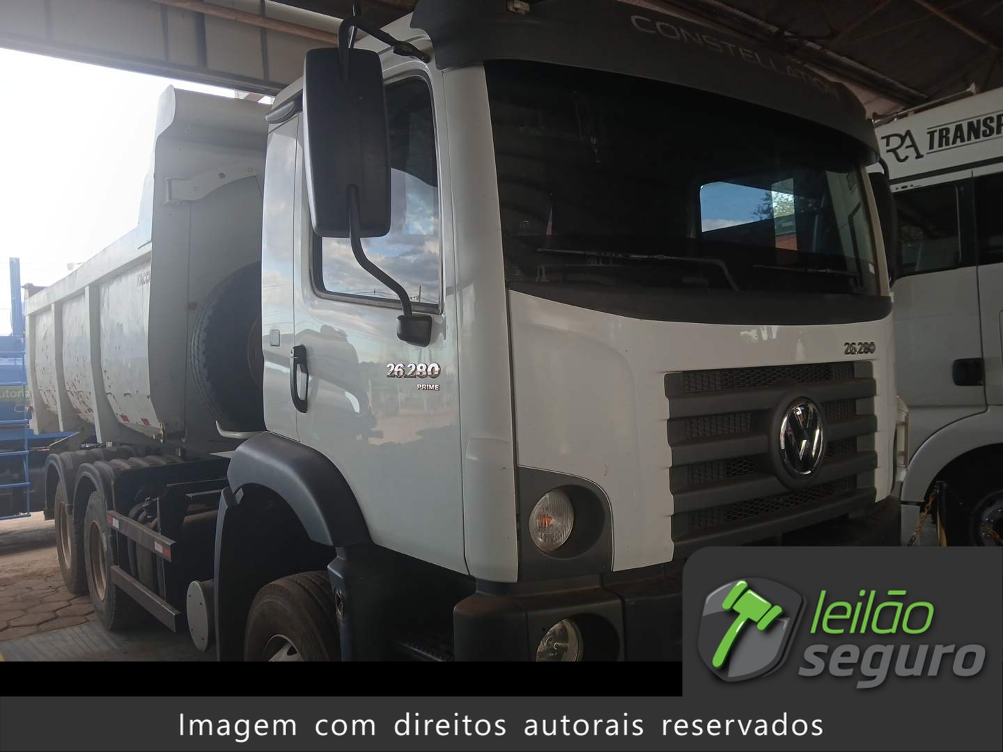LOTE 006 VOLKSWAGEN 26.280 CRM 6X4 2021/2022