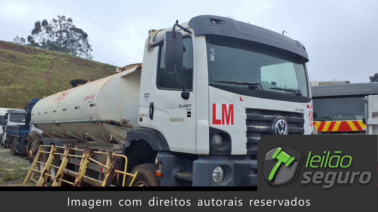 LOTE 005 VOLKSWAGEN 31.280 E CONSTEL. 6X4 2021/2022