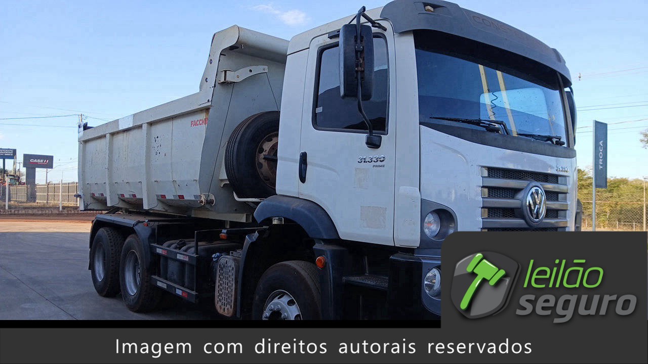 LOTE 009 VOLKSWAGEN 31.330 E CONSTEL. 6X4 2020/2021