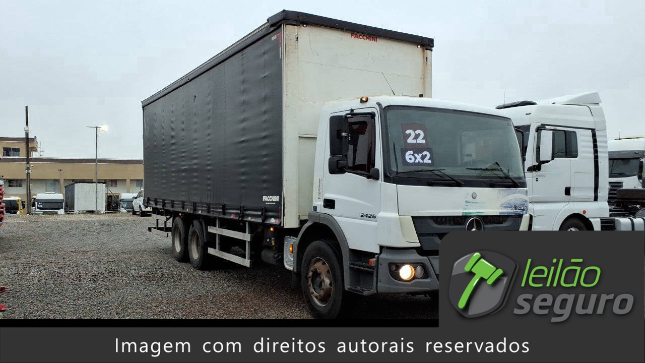 LOTE 006 MERCEDES-BENZ ATEGO 2426 6X2 2021/2022