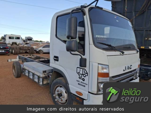 LOTE 1061 JAC IEV1200T 2021