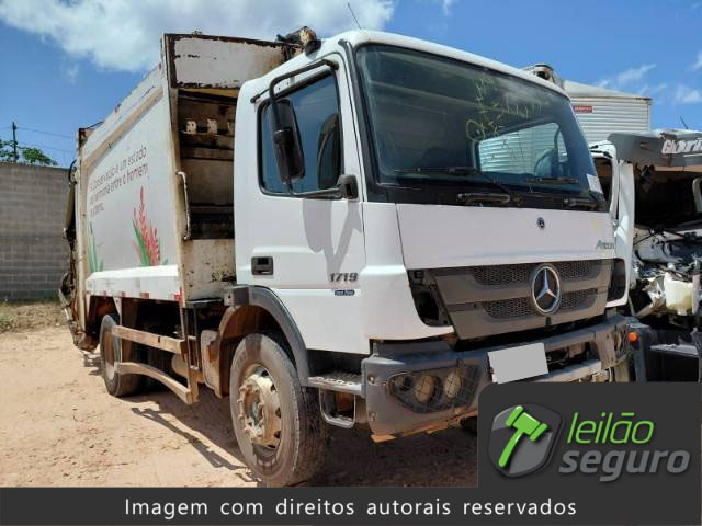 LOTE 1099 MERCEDES-BENZ ATEGO 1719 2022/2023