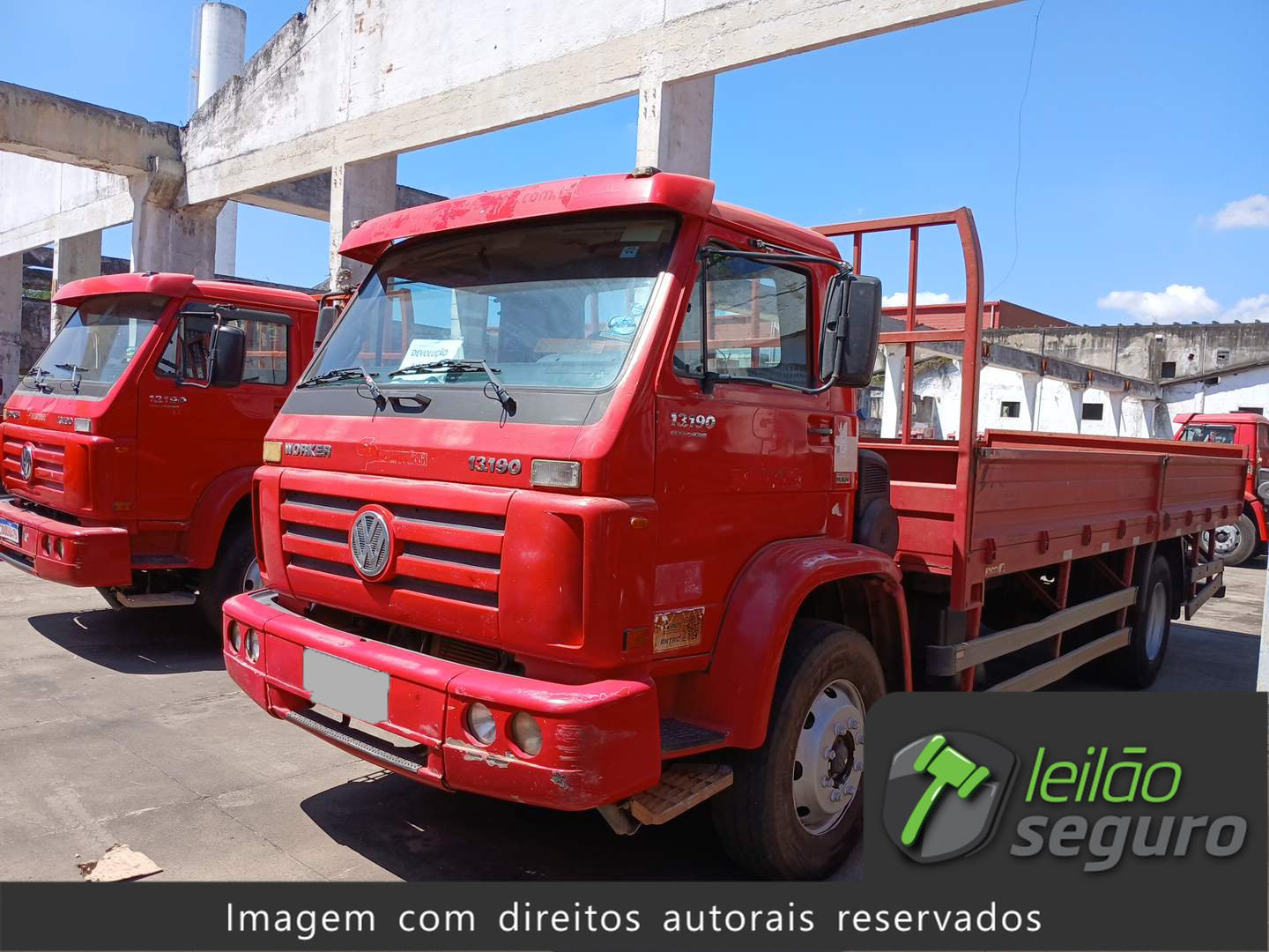 LOTE 017 VOLKSWAGEN 13.190 WORKER 4X2 2015/2015