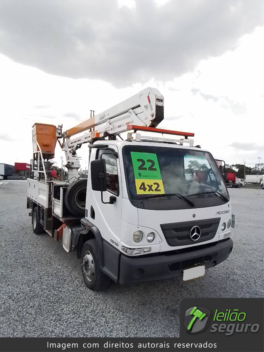 LOTE 042 MERCEDES-BENZ ACCELO 1016 CE 4X2 2022/2022