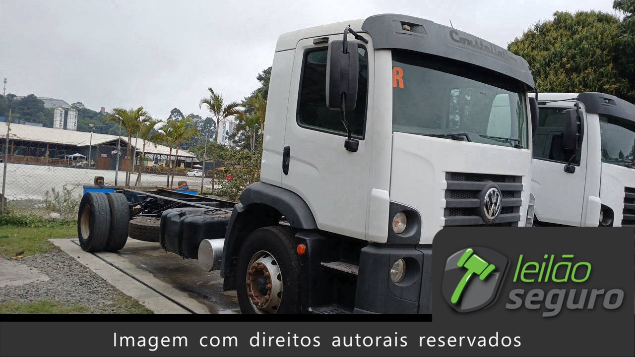 LOTE 068 VOLKSWAGEN 15.190 CRM 4X2 2019/2020