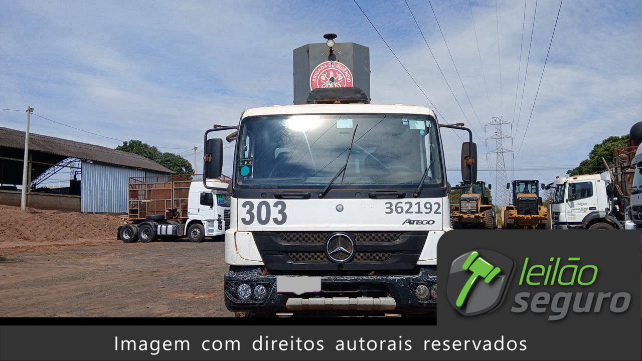 LOTE 073 MERCEDES-BENZ ATEGO 2730 6X4 CE 2017/2017