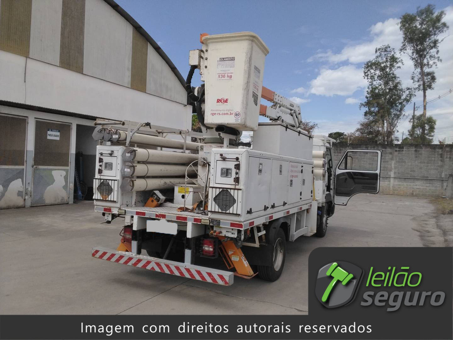 LOTE 075 VOLKSWAGEN 8.160 DRC 4X2 2015/2016